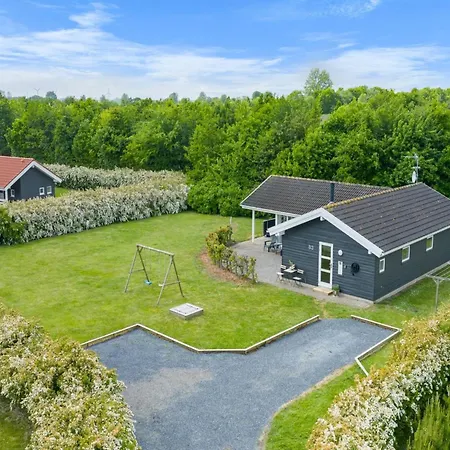 Moa - 350m From The Sea By Interhome * Otterup